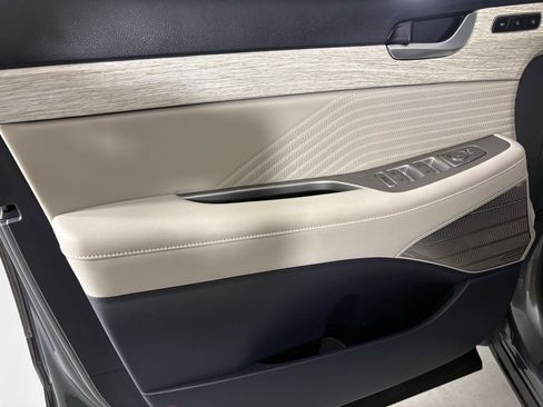 Used 2025 Hyundai Palisade Calligraphy image 14