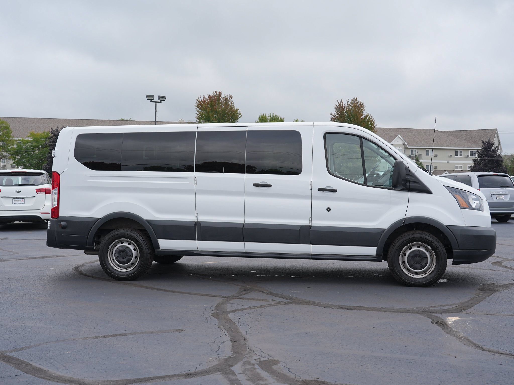 Used 2018 Ford Transit 350 XL RWD image 2