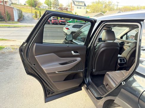 Used 2019 Hyundai Santa Fe Limited image 12