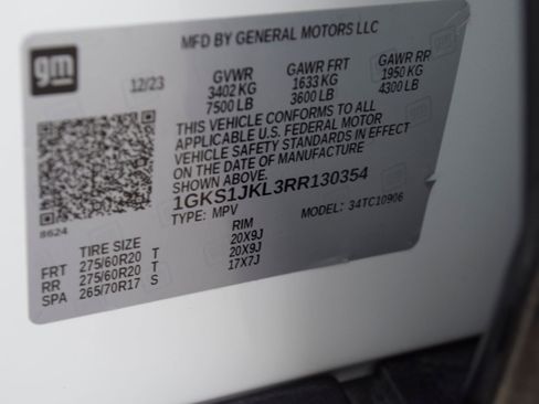 Used 2024 GMC Yukon XL Denali RWD image 28
