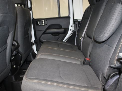 Used 2025 Jeep Wrangler Unlimited Sahara w/ Safety Group image 18