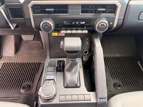 Used 2026 Toyota Tacoma SR5 AWD/4WD image 5