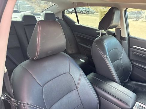 Used 2022 Nissan Altima 2.5 SL FWD image 30