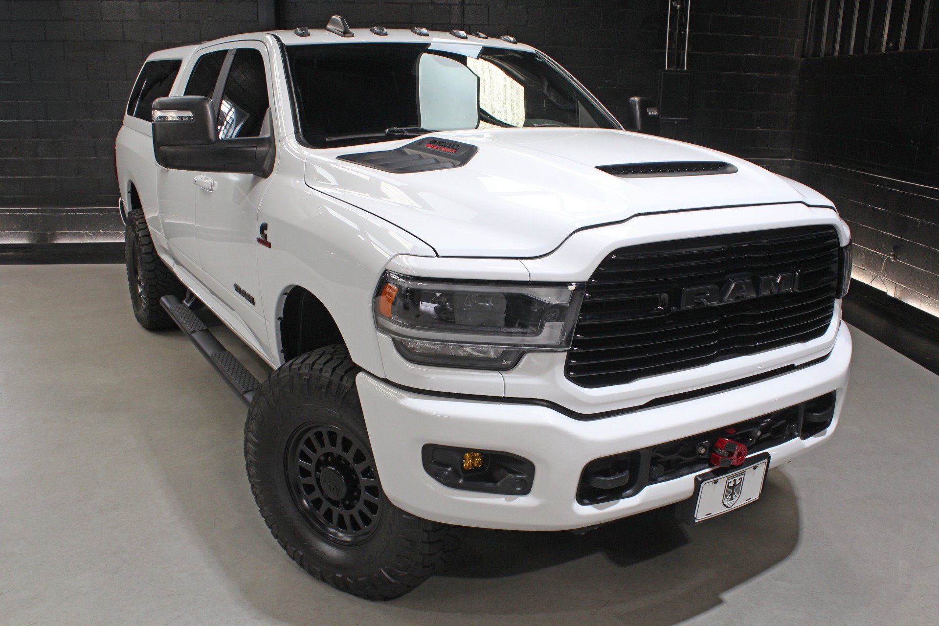 Used 2024 RAM 2500 Laramie w/ Night Edition AWD/4WD image 12