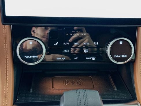 Used 2026 Jaguar F-PACE R-Dynamic S image 18