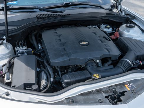 Used 2015 Chevrolet Camaro LS RWD image 27