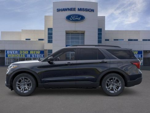 New 2026 Ford Explorer Active w/ Active Comfort Package AWD/4WD image 3