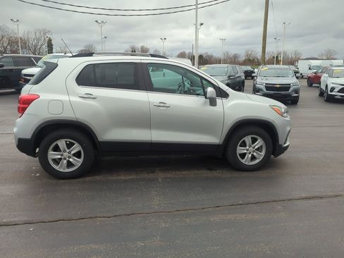 Certified 2018 Chevrolet Trax LT w/ LT Convenience Package image 10