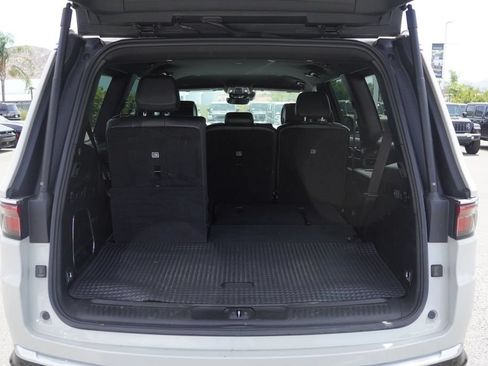 Used 2022 Jeep Wagoneer Series II RWD image 41