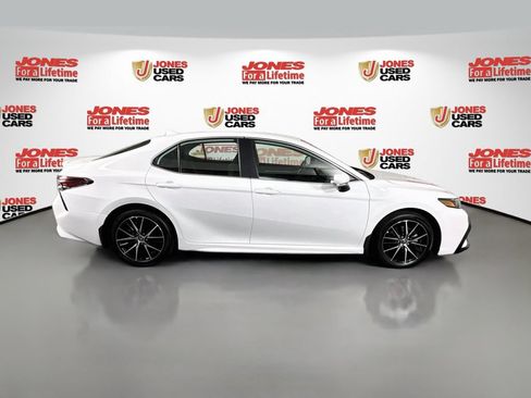 Certified 2024 Toyota Camry SE FWD image 16