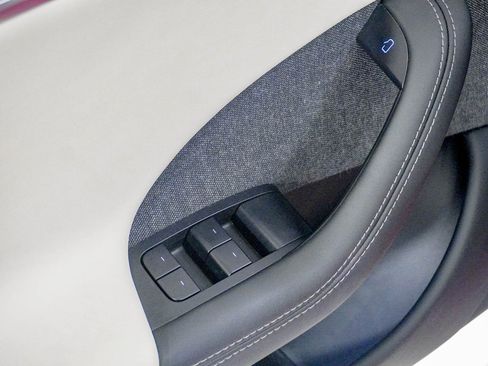 Used 2021 Tesla Model S Long Range image 18