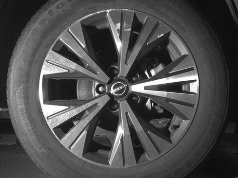 Used 2023 Nissan Rogue SV AWD/4WD image 13