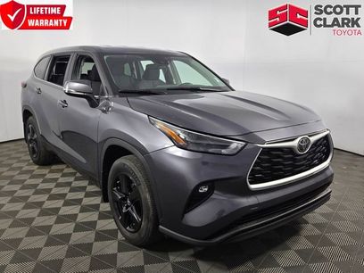 Used 2024 Toyota Highlander LE