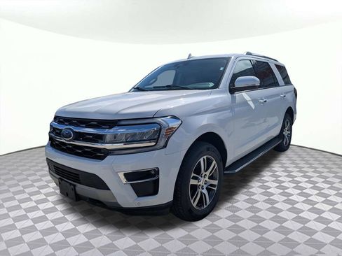 Used 2023 Ford Expedition Limited image 6