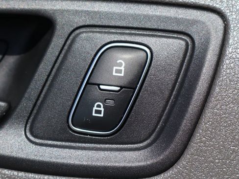 Used 2022 Ford Transit Connect XL image 18