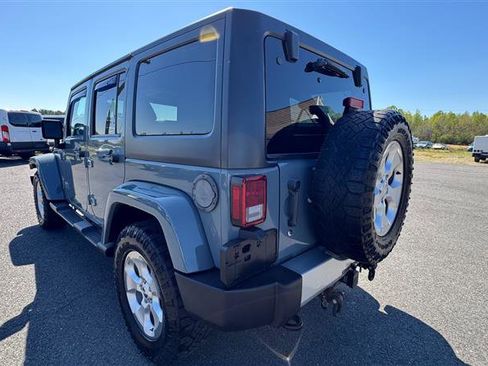 Used 2015 Jeep Wrangler Unlimited Sahara image 15