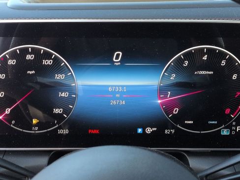 Used 2024 Mercedes-Benz GLC 300 4MATIC image 9
