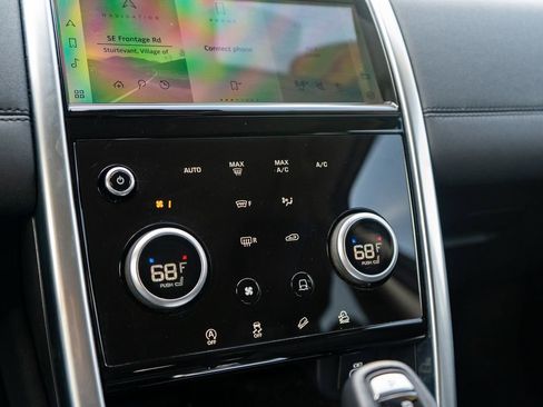 Used 2023 Land Rover Discovery Sport S image 28