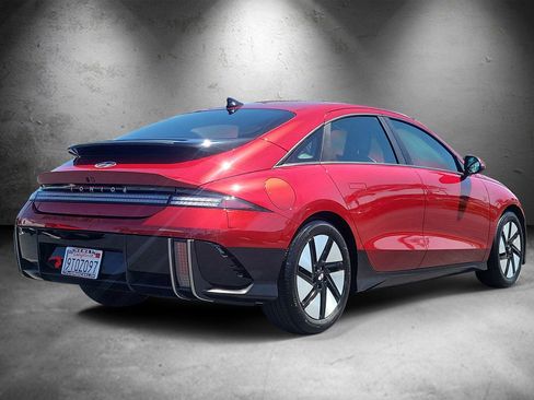 Used 2025 Hyundai Ioniq 6 SE RWD image 3