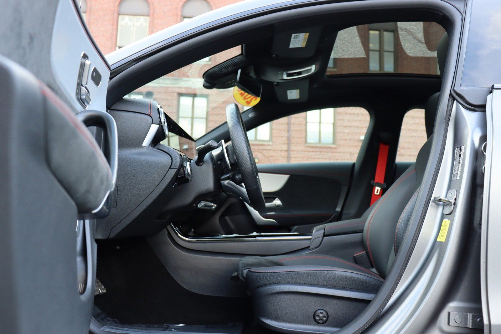 Used 2025 Mercedes-Benz CLA 35 AMG 4MATIC image 11