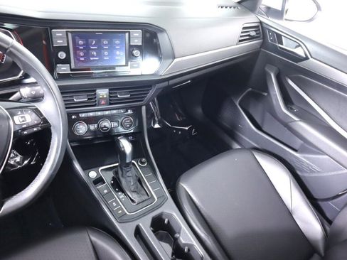 Used 2020 Volkswagen Jetta SE FWD image 34