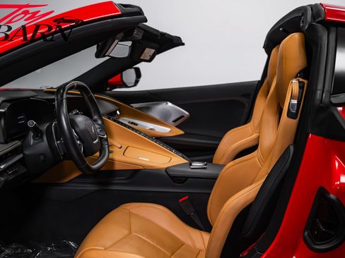 Used 2020 Chevrolet Corvette Stingray Preferred Cpe w/ 2LT Preferred Equipment Group RWD image 32