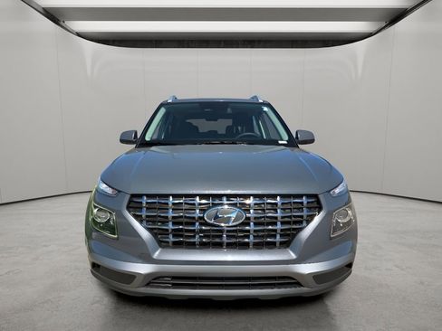 New 2025 Hyundai Venue SEL FWD image 8
