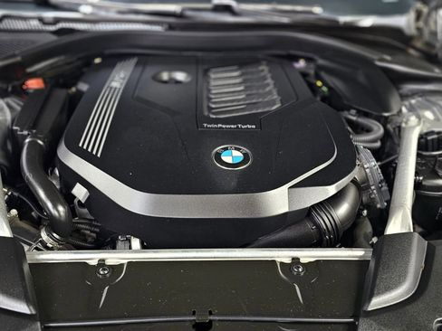 Used 2021 BMW 540i w/ M Sport Package image 7