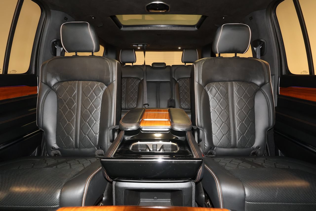 Used 2022 Jeep Grand Wagoneer Series III AWD/4WD image 31