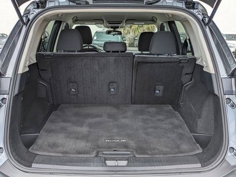 Used 2021 Nissan Rogue SV image 14