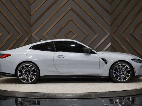 Used 2021 BMW M4 Competition w/ M Carbon Exterior Package image 18