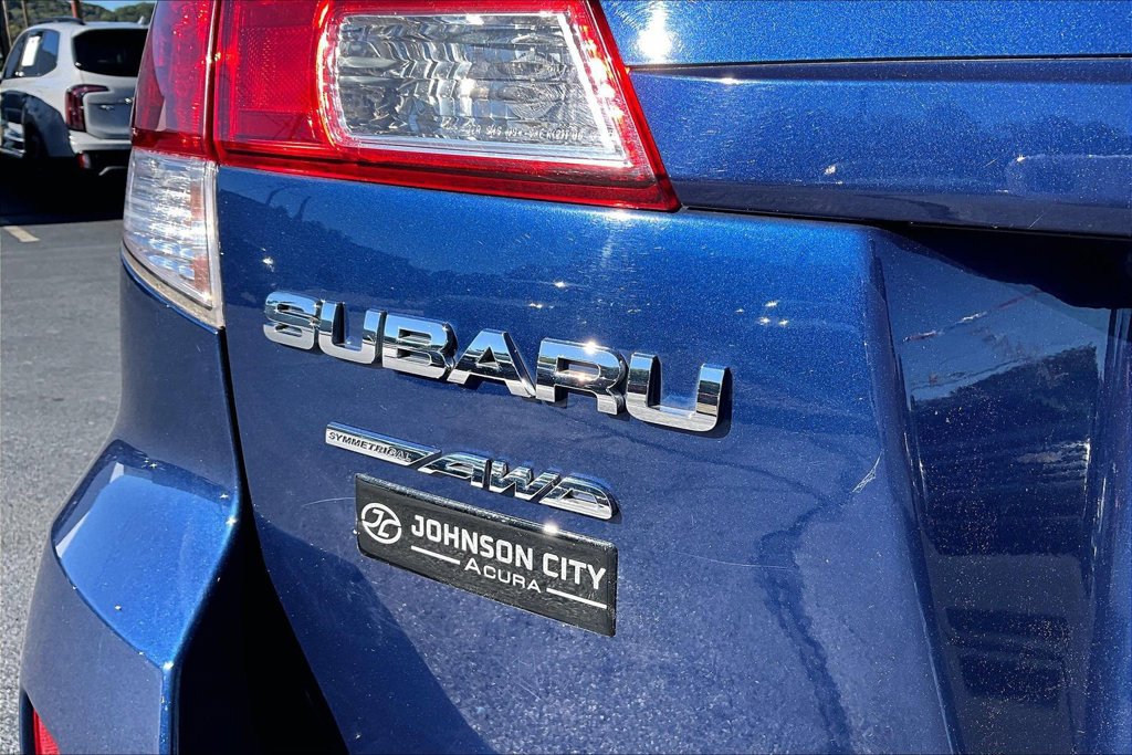 Used 2011 Subaru Outback 2.5i Limited AWD/4WD image 8