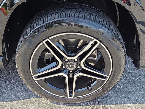 Used 2024 Mercedes-Benz GLS 450 4MATIC image 7