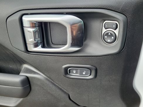 New 2025 Jeep Gladiator Sport image 14