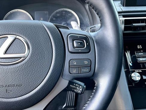 Used 2022 Lexus IS 300 image 26