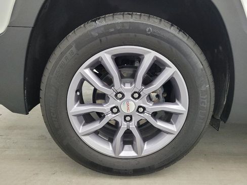 Used 2023 GMC Terrain SLT w/ Tech Package FWD image 31