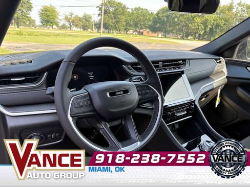 New 2025 Jeep Grand Cherokee L Laredo w/ Luxury Tech Group I image 13