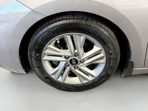 Used 2020 Hyundai Elantra Value Edition w/ Cargo Package (C1) FWD image 38