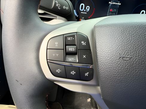 New 2026 Ford Explorer Active w/ Active Comfort Package AWD/4WD image 21