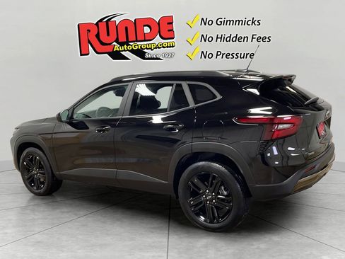 Used 2025 Chevrolet Trax ACTIV w/ Driver Confidence Package image 3