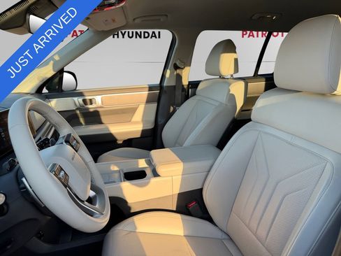 Certified 2025 Hyundai Santa Fe SEL AWD/4WD image 9