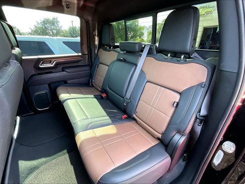 Used 2024 Chevrolet Silverado 3500 High Country w/ High Country Premium Package image 24