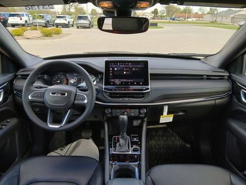 New 2026 Jeep Compass Limited AWD/4WD image 31