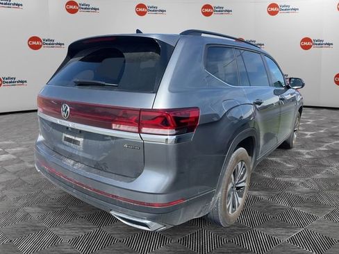 Used 2024 Volkswagen Atlas SE image 5