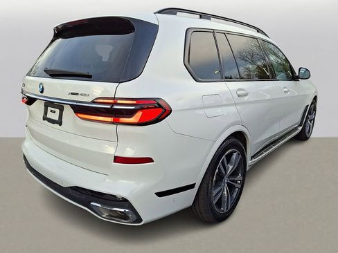 Used 2024 BMW X7 xDrive40i w/ Executive Package image 4