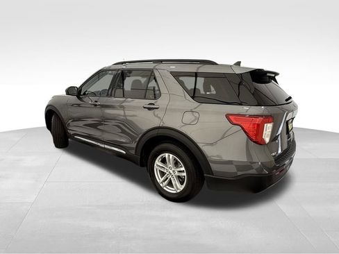 Used 2023 Ford Explorer XLT w/ Equipment Group 202A image 2