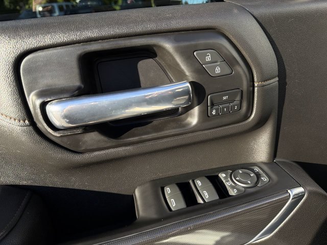 Used 2021 GMC Sierra 2500 AT4 AWD/4WD image 16