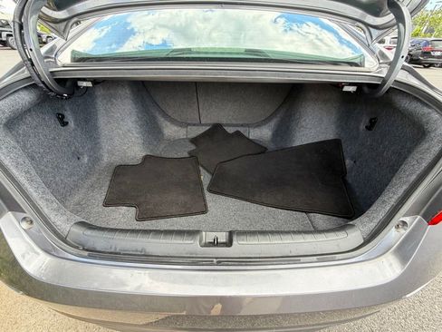 Used 2018 Honda Accord EX image 33