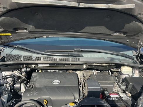 Used 2012 Toyota Sienna XLE w/ Entertainment Pkg image 26