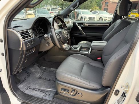Used 2023 Lexus GX 460 Premium AWD/4WD image 10